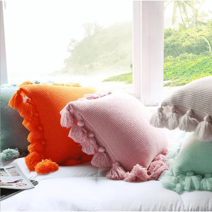 Housse de coussin tricotée bohème avec franges