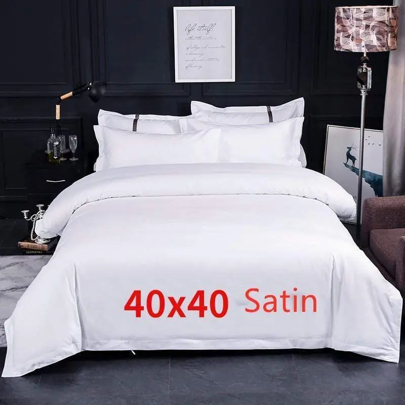 Housse de couette de couleur blanche en satin
