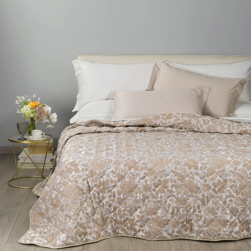 Copriletto Primaverile floral in Raso Jacquard 80 gr/mq